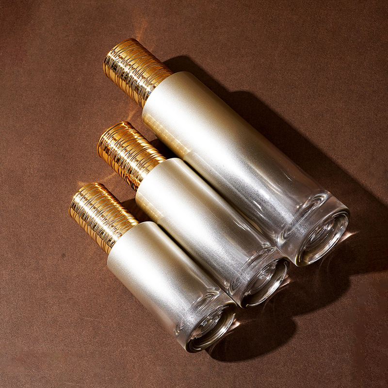 Glass serum bote na may electroplated brushed takip Glass serum bote na may electroplated brushed takip