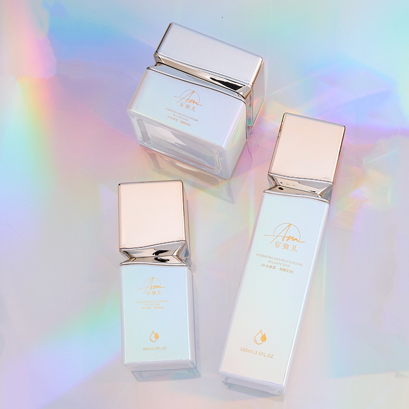 Square glass cream jar na may iridescent na epekto para sa face cream at eye cream Square glass cream jar na may iridescent na epekto para sa face cream at eye cream