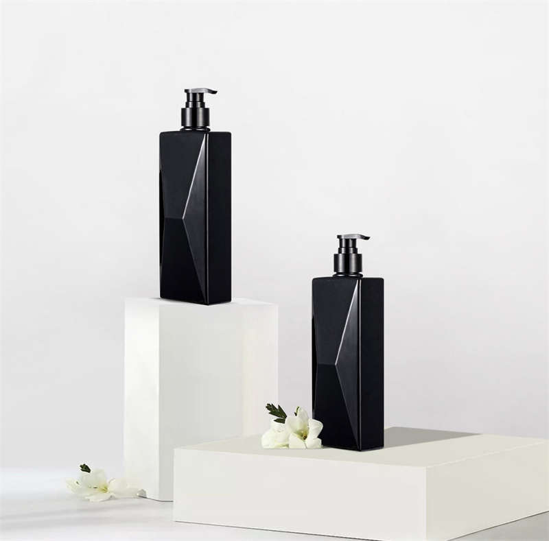 Stock 700ml Korean style Opaque plastic shampoo package para sa home shampoo sa mataas na antas ng antas ng paghuhugas ng likido na bote